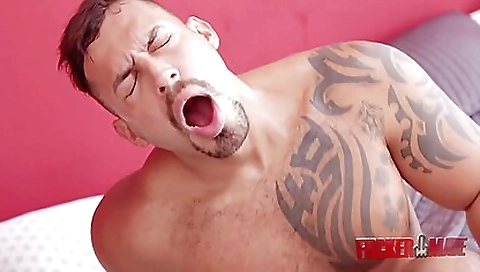 Double anal fucking and a big creampie with two cocks