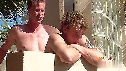 Bareback amateur facial with Dallas reyes and donny forza